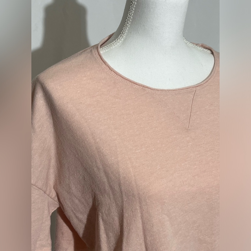 Madewell Short Sleeve Sweatshirt Top in a Light Pink Coral Raw Hem Womens Small - Picture 3 of 7